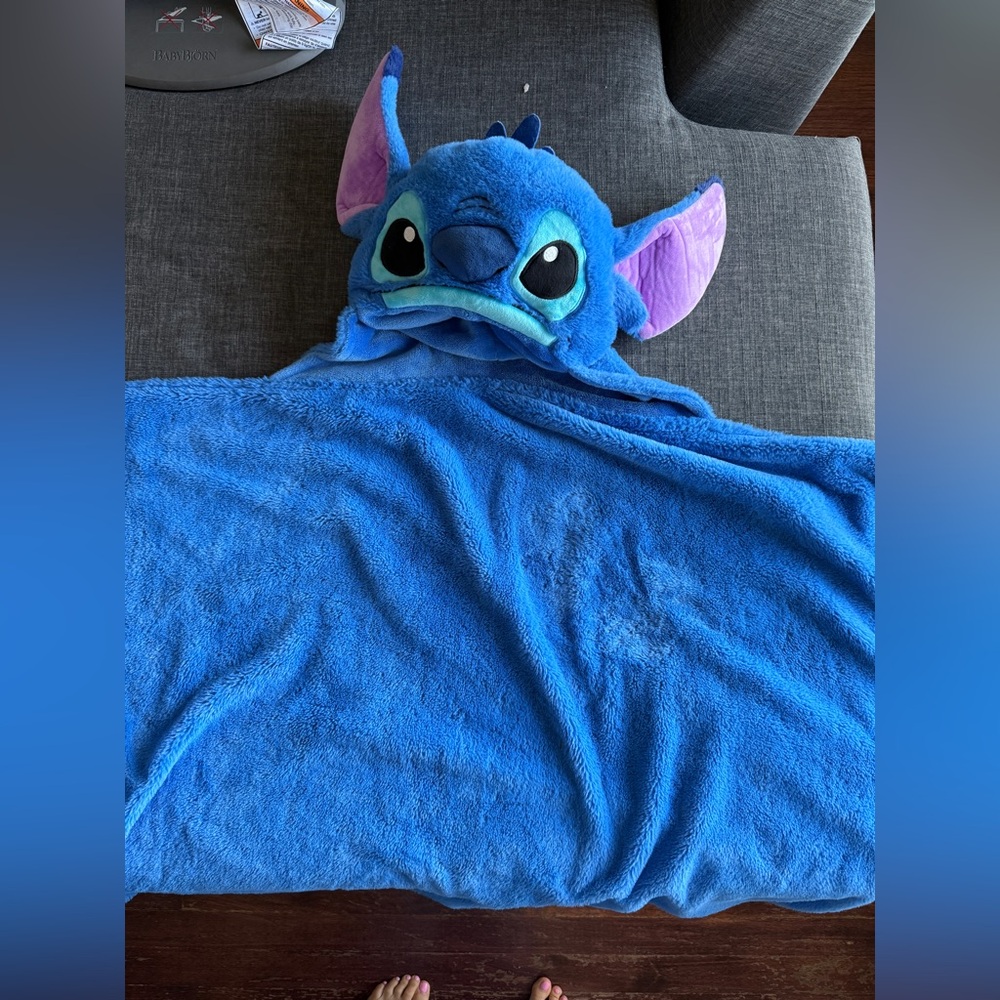 Blue Hooded Stitch Blanket